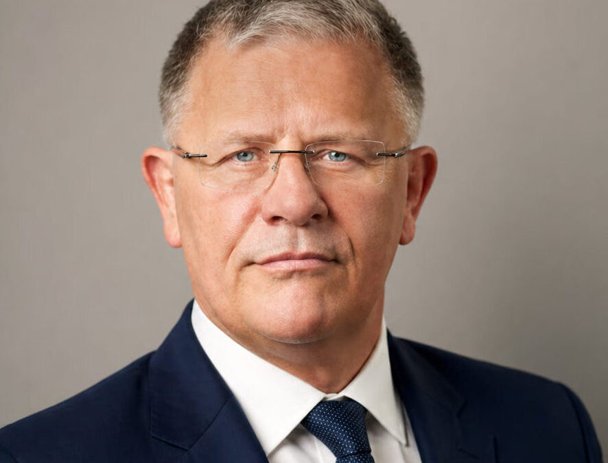 Nigel R Edwards KC